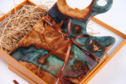 Load image into Gallery viewer, Jeezi Handmade Resin Deli Board, Charcuterie Board, Real Wood Epoxy Resin Cutting Board, Cheese Board, Handle Pizza Board 19
